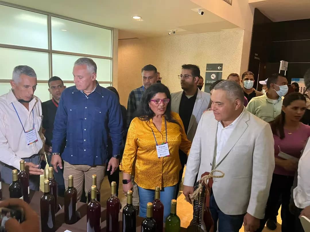 Emprendedores y usuarios de regiones del país conocen pasos para registro de su Marca